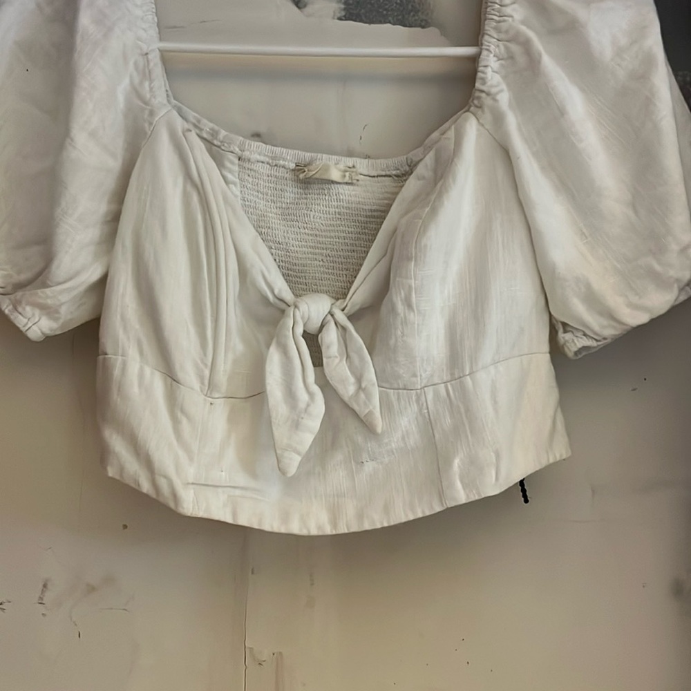 American Eagle Outfitters Cream Puff Sleeve Crop Blouse